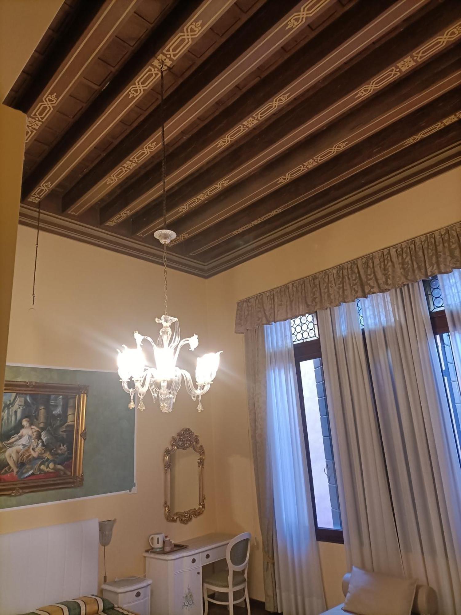 Palazzo Lion Morosini - Check In Presso Locanda Ai Santi Apostoli Velence Kültér fotó