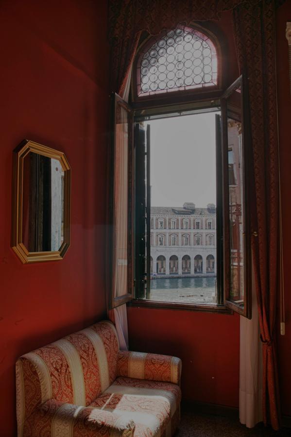 Palazzo Lion Morosini - Check In Presso Locanda Ai Santi Apostoli Velence Kültér fotó