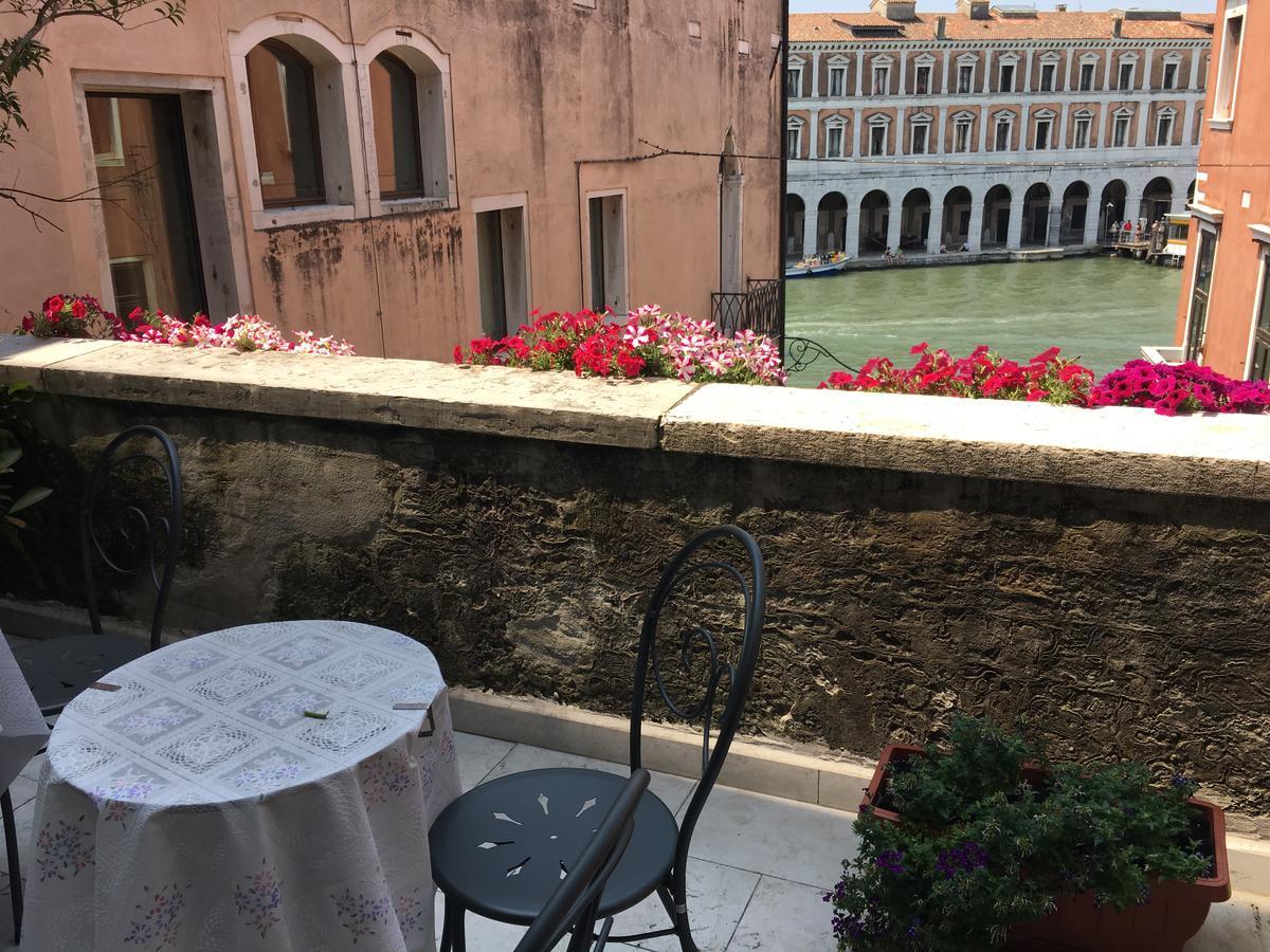 Palazzo Lion Morosini - Check In Presso Locanda Ai Santi Apostoli Velence Kültér fotó